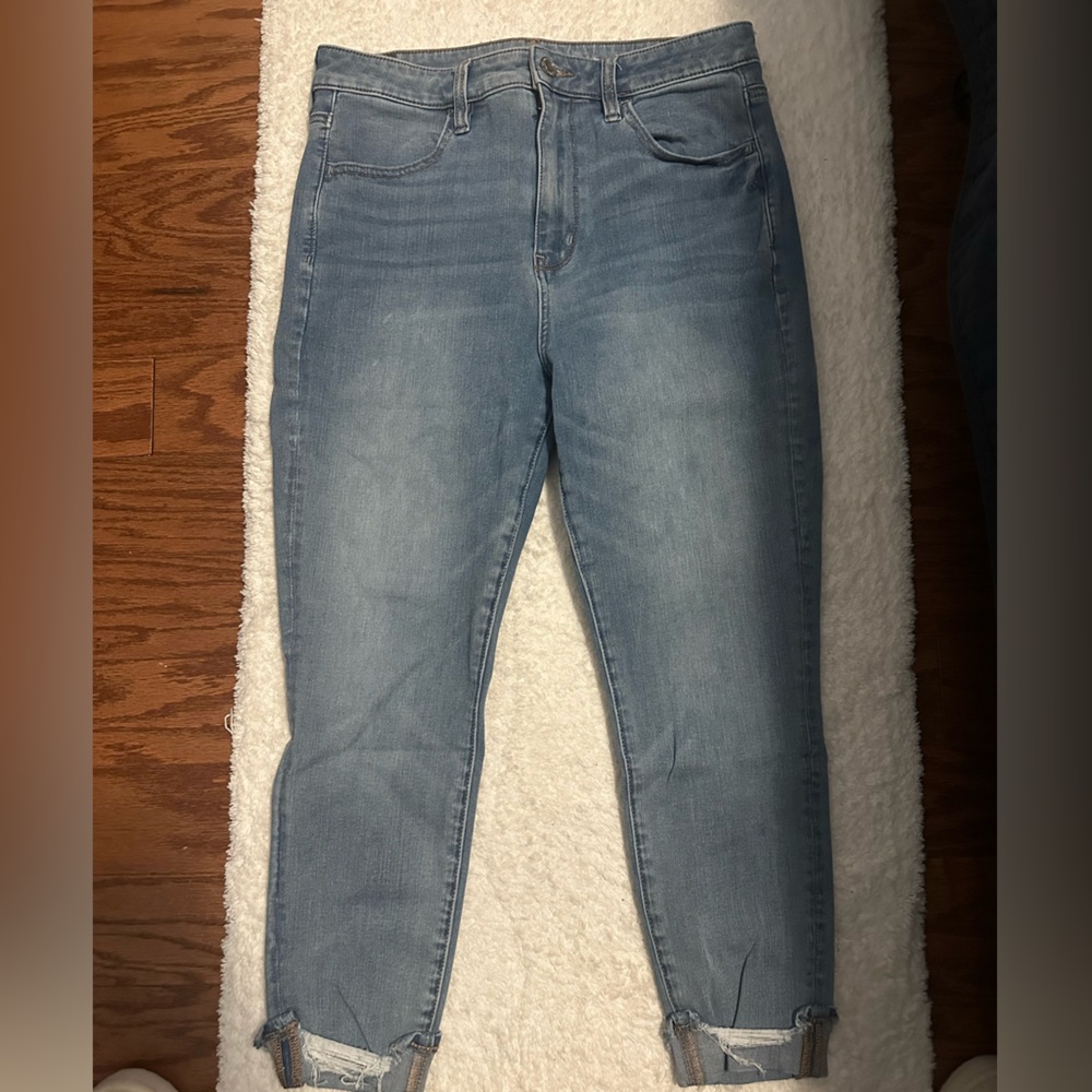 American Eagle Outfitters Light Blue Super Hi-Rise Jegging
